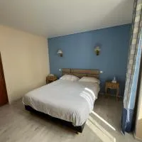 Logis Hôtel & Restaurant - Le Bretagne,位于锡耶勒纪尧姆的酒店