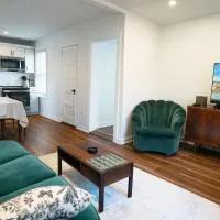 Stylish Apt Walk to Shops, Dining, and Bucknell，位于刘易斯堡的酒店