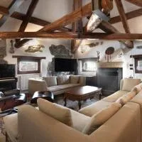 Dolomites Luxury Penthouse，位于阿戈尔多的酒店