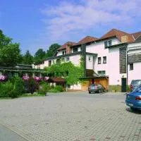 Landgasthof Goldene Rose，位于Grub am Forst的酒店