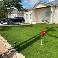 CanyonLake Extended Stay Family or Work Relocation，位于峡谷湖的酒店