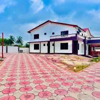 BERG'S BEACH HOUSE，位于Winneba的酒店