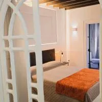Moöm Apartamentos Turísticos，位于Tíjola的酒店