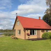 PINCIKAJAS Holiday Home，位于Malveši的酒店