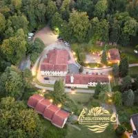 Waldhotel & Restaurant Stieglitzenkrug,位于费尔德伯格的酒店