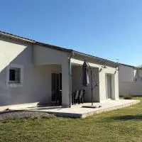Villa MaLou，位于Pradons的酒店