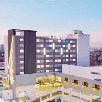 HARRIS Hotel & Conventions Bundaran Satelit Surabaya，位于泗水的酒店