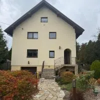 BIZAR Hostel，位于Sadowa的酒店