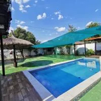 Casa mono ambiente y piscina.，位于Limpio的酒店