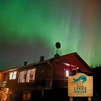 Lykke House Hot Tub, Grill Hut Northern Lights，位于特吕西尔的酒店