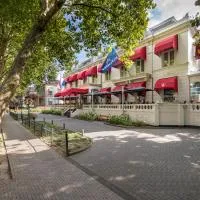 彼尔德伯格酒店，位于兹沃勒的酒店
