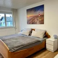 3 Zimmer Apartment mit Flussblick - Self Check-In,位于埃根费尔登的酒店