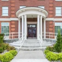 The Champlain Waterfront Hotel, an Ascend Collection Hotel，位于奥里利亚的酒店