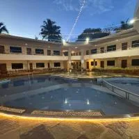 Ocean White Sands Resort & Spa，位于瓦尔恰的酒店