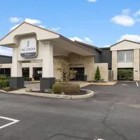 The Jordan Hotel Ramada by Wyndham，位于乔丹的酒店