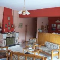 Epikoureios Apollon，位于安德里塞纳的酒店