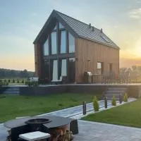 Golden House Mazury - kajaki, grill, jacuzzi w cenie noclegu!，位于Liwa的酒店