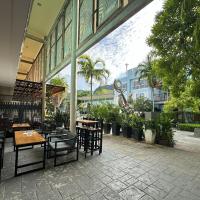By the Beach Hostel，位于皮皮岛的酒店
