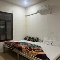 Hotel Shiv Mahima，位于Rīngas的酒店