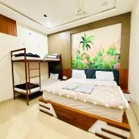 Hotel Maheshwar's Stay，位于Maheshwar的酒店