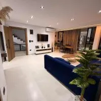Appartement Luxe S2-900m-plage-Fibre-Smart TV-Parking privé，位于纳布勒的酒店