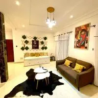 Home TERANGA villa de 4 chambres climatisées avec SDB privées et parking gratuit，位于达喀尔的酒店