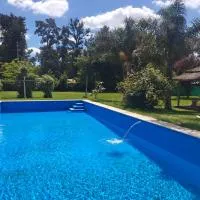 Complejo La Paz Casa de Campo- Dos casas ambas con piscina,位于罗德里格斯市的酒店