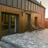 Siedlisko 3 Stodoły Bałtów - SPA w naturze，位于巴托夫的酒店