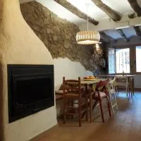 Casa cova de Benifallet，位于Benifallet的酒店