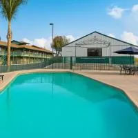 Red Lion Inn & Suites Lemoore,位于勒穆尔的酒店