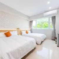 暮樂行旅Summer Inn -改裝新登場-預訂後務必連絡民宿再一次確認，位于安平区的酒店