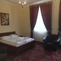 Hotel Cesarski - Kaiserhof，位于吉日茨科的酒店