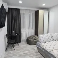 Studio modern 10 min de centru, perfect pentru doi，位于基希讷乌的酒店