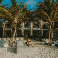 Sana Tulum Beachfront Boutique Hotel,位于图卢姆的酒店