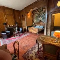 Chateau d'Albon - Henri II，位于Saint-André-dʼApchon的酒店
