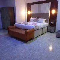 De Bay Lux Hotel & Suites, Lekki, Lagos，位于Maiyegun的酒店