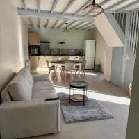 Jolie maison pour escapade coccooning à la campagne,位于Airan的酒店