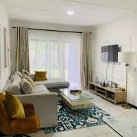 2 Bed 2 Bath Private Garden Apartment,位于佛维斯的酒店