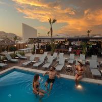Mayan Monkey Los Cabos - Social Hostel，位于卡波圣卢卡斯的酒店