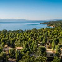 2 Bedroom Stunning Home In Njivice，位于奈维斯的酒店