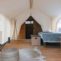 Under Canvas Yosemite，位于格罗夫兰的酒店