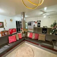 Hotel Monte Carlo - Cáceres，位于卡塞雷斯的酒店