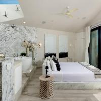 Unit 224-Honeymoon Dream-BEACHFRONT at Terrasol，位于卡波圣卢卡斯的酒店