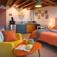 Studio Pop-25m2-Neuf et coloré - WiFi-Netflix,位于贝莱姆的酒店