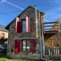 Maison typique Auvergne,位于Montel-de-Gelat的酒店
