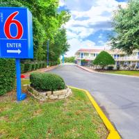 Motel 6-Huntsville, TX，位于亨茨维尔亨茨维尔市政机场 - UTS附近的酒店
