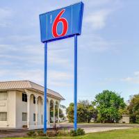 Motel 6 Waco - Lacy Lakeview，位于BellmeadTSTC Waco Airport - CNW附近的酒店