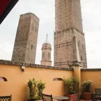 Albergo Garisenda con terrazza panoramica sulle Due Torri,位于博洛尼亚的酒店