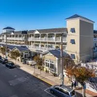 Avenue Inn & Spa，位于柏斯海滩的酒店