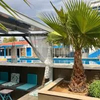 ELPIDA Suites - Mandra, Greece，位于Mándra的酒店
